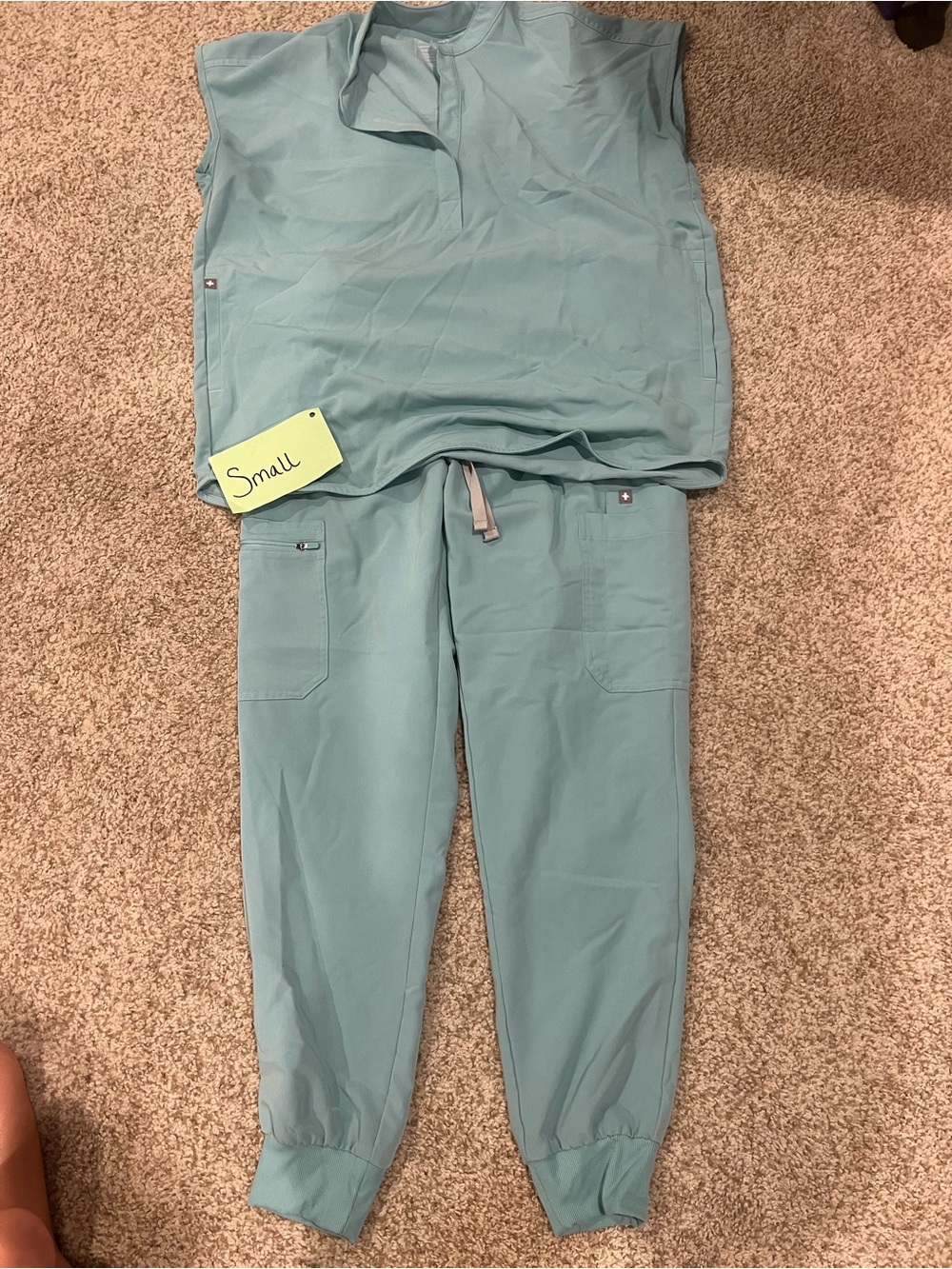 Figs Women's Jogger Scrub Set in Teal